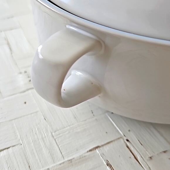 Fasino Vintage Japan Stoneware Casserole Serving Dish with Lid Floral 11" x 7" - Picture 9 of 10